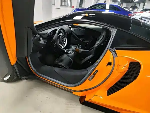 McLaren GT 2019