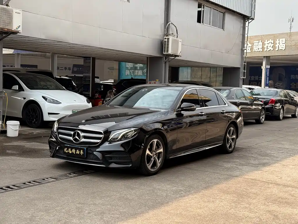 Mercedes-Benz E-Class 2019 — фото 1