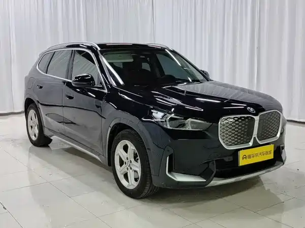 BMW iX1 2026