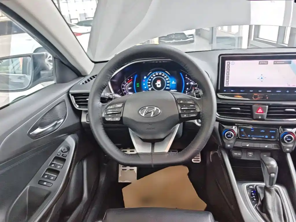 Hyundai Festa 2019 — фото 11