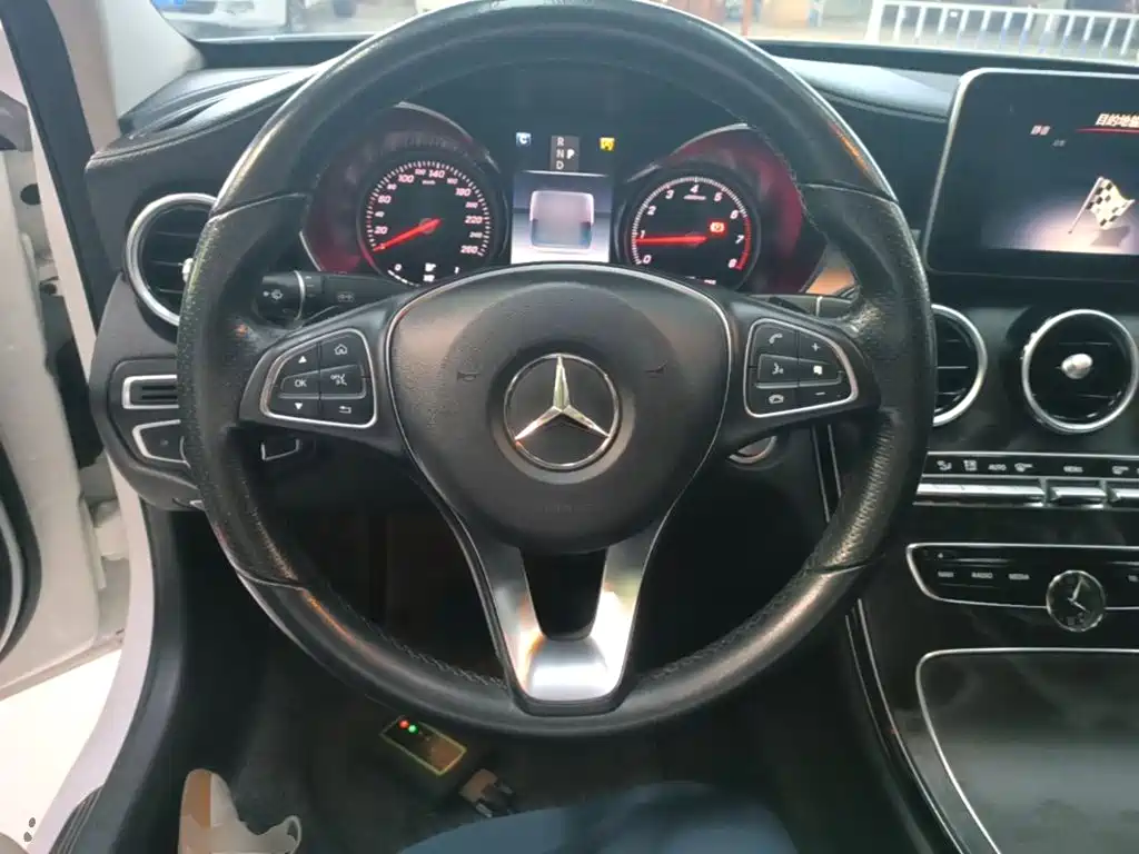 Mercedes-Benz C-Class 2017 — фото 11