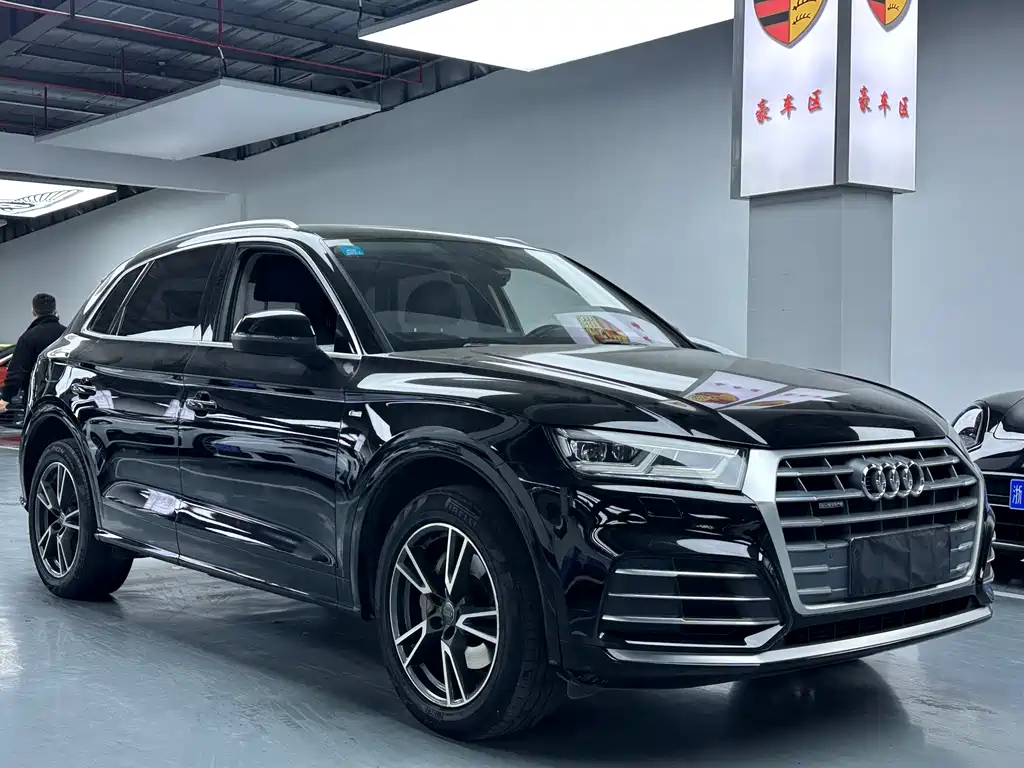 Audi Q5L 2020 — фото 3