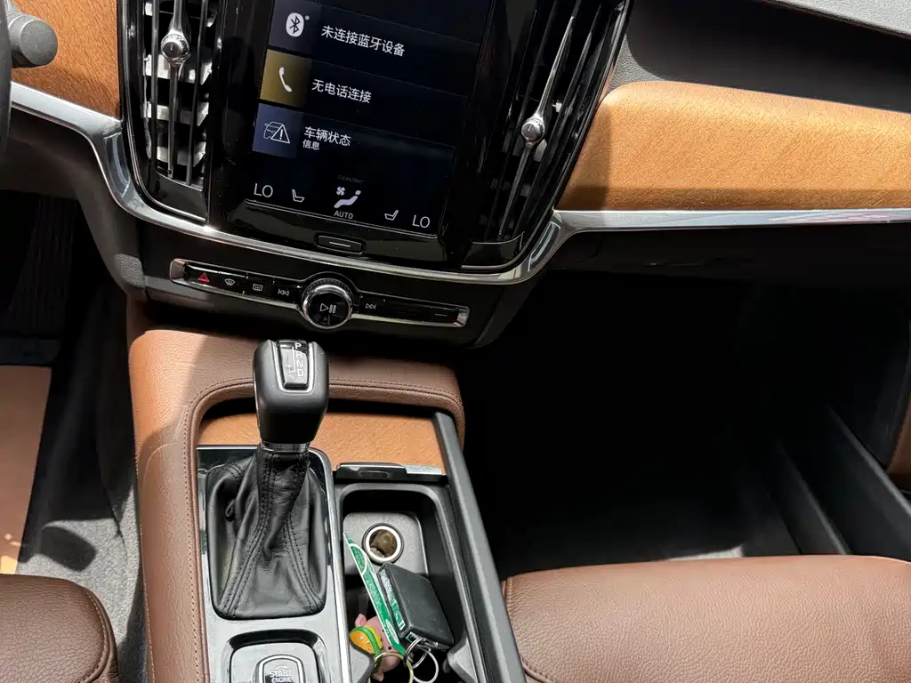 Volvo S90 2018 — фото 25