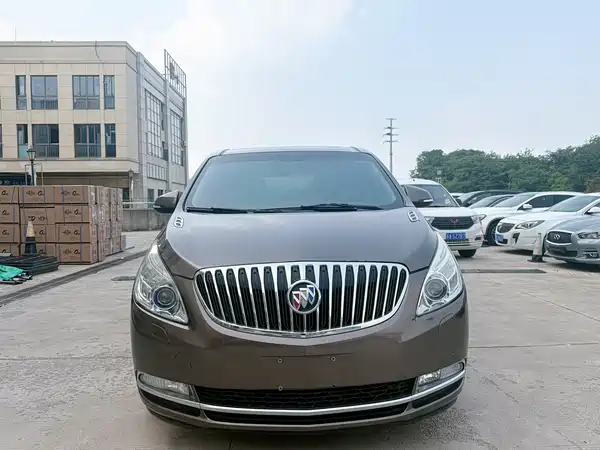 Buick GL8 2013