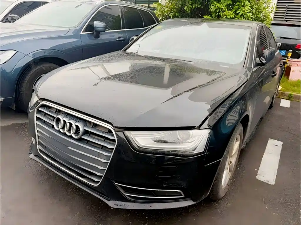 Audi A4L 2015 — фото 1
