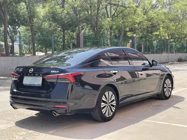 Nissan Teana 2022