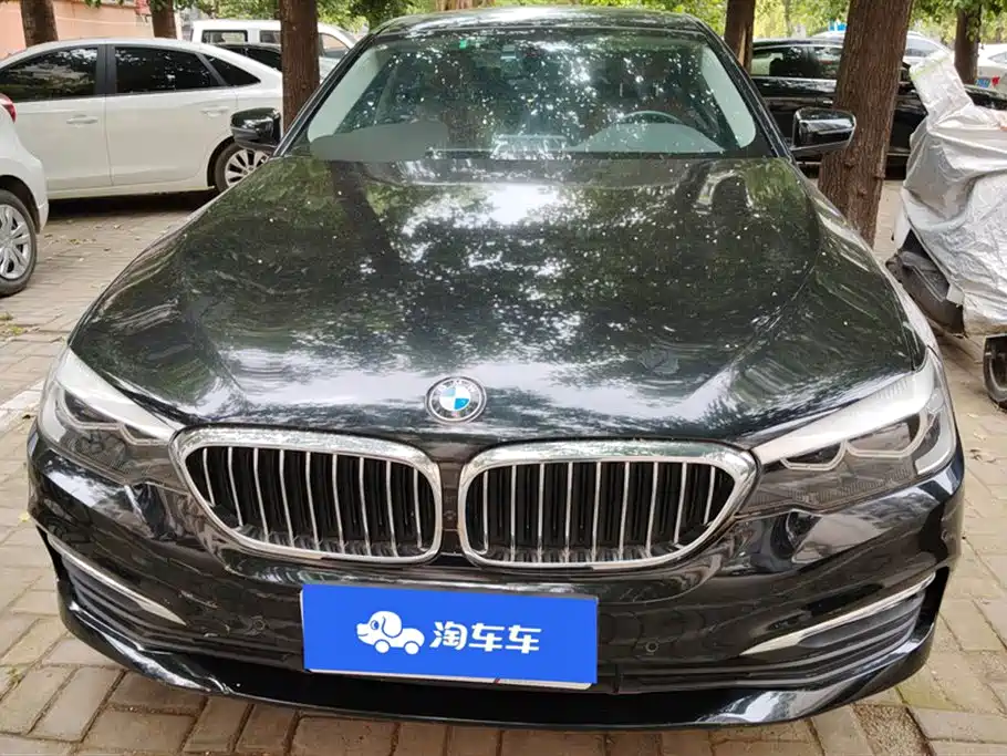 BMW 5 Series 2018 — фото 2