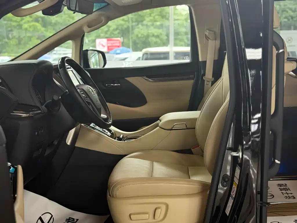 Toyota Alphard 2019 — фото 11