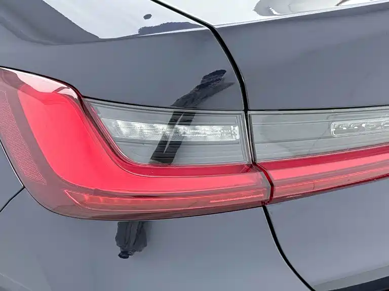 BMW 3 Series 2024 — фото 14