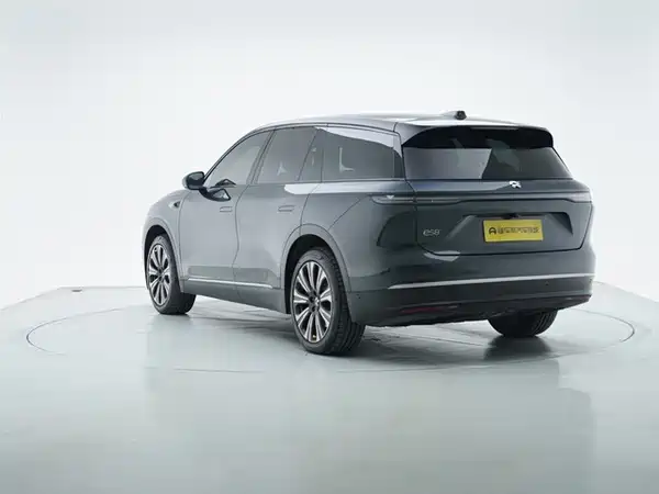 NIO ES8 2024