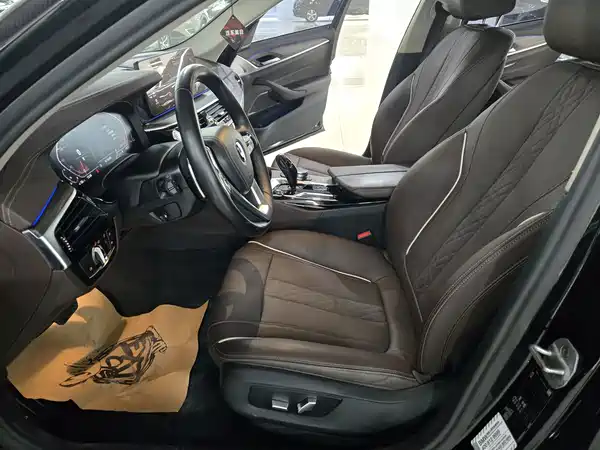 BMW 5 Series 2022