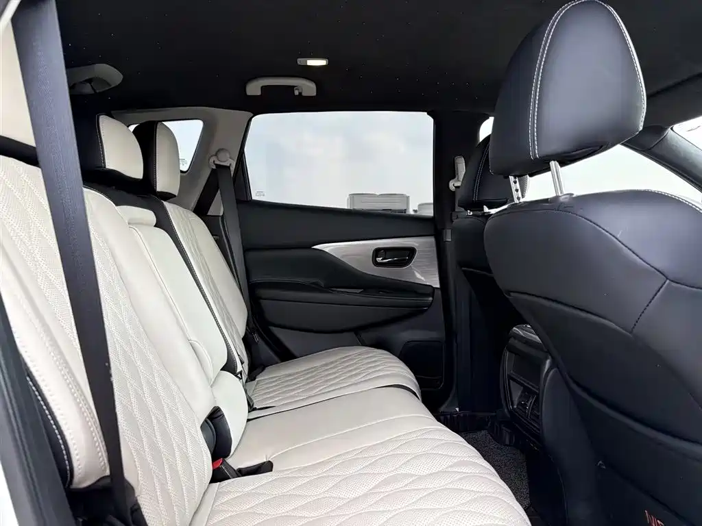 Nissan Murano 2022 — фото 14