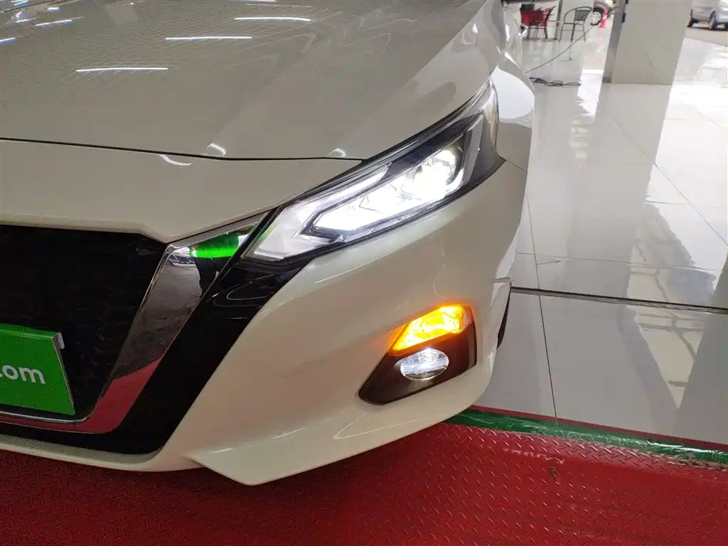 Nissan Teana 2022 — фото 19