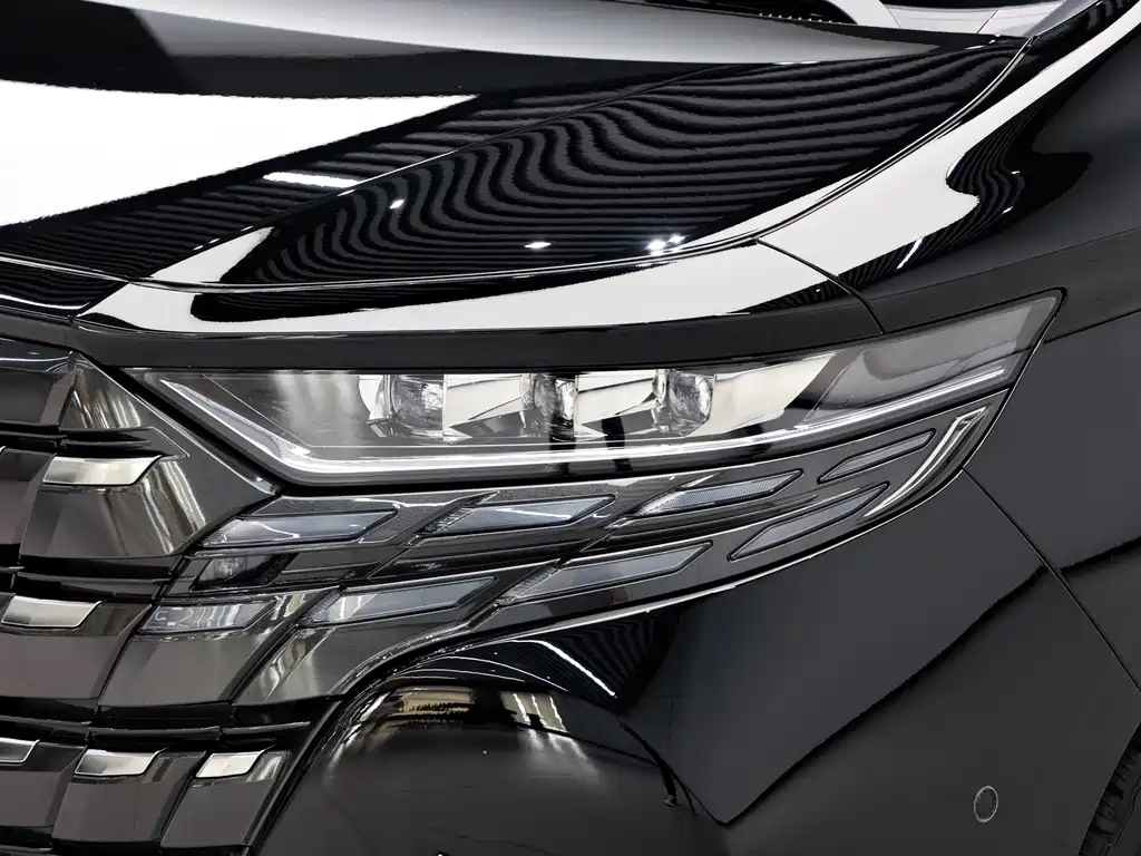 Toyota Alphard 2024 — фото 4