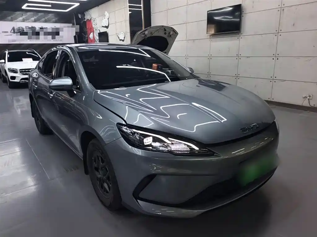 BYD Seal 05 DM-i 2026 — фото 4