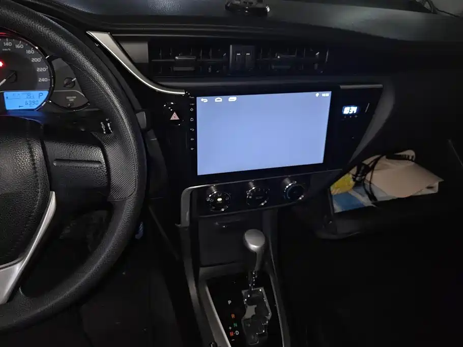 Toyota Corolla 2018 — фото 13