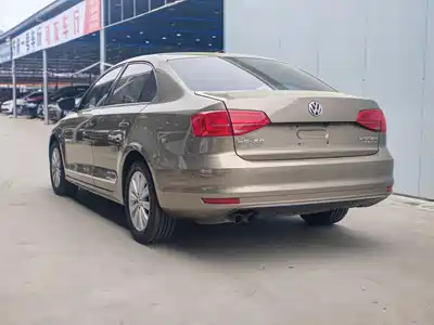 Volkswagen Sagitar 2015