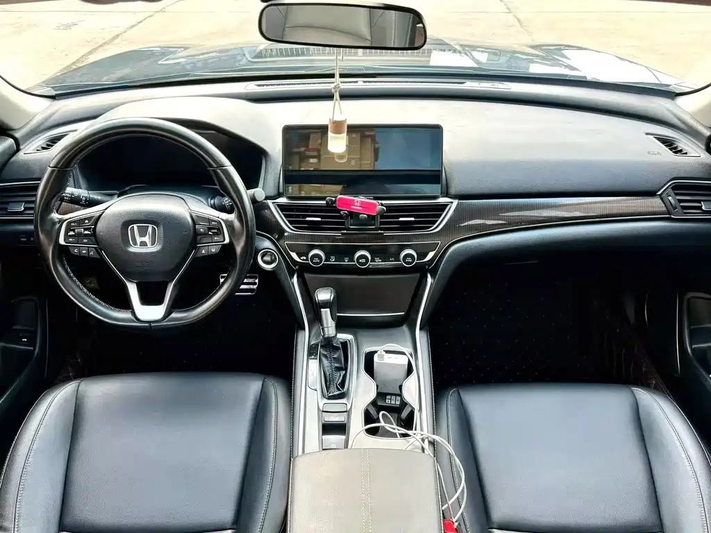 Honda Accord 2022 — фото 5