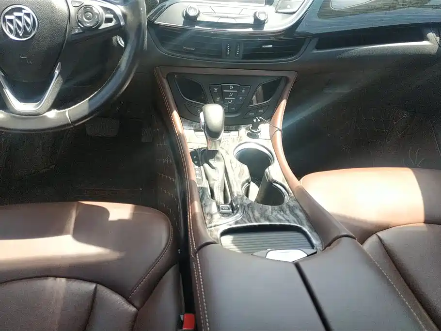 Buick Envision Plus 2018 — фото 16
