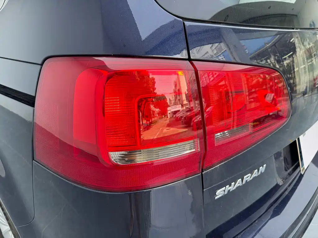 Volkswagen Sharan 2015 — фото 18