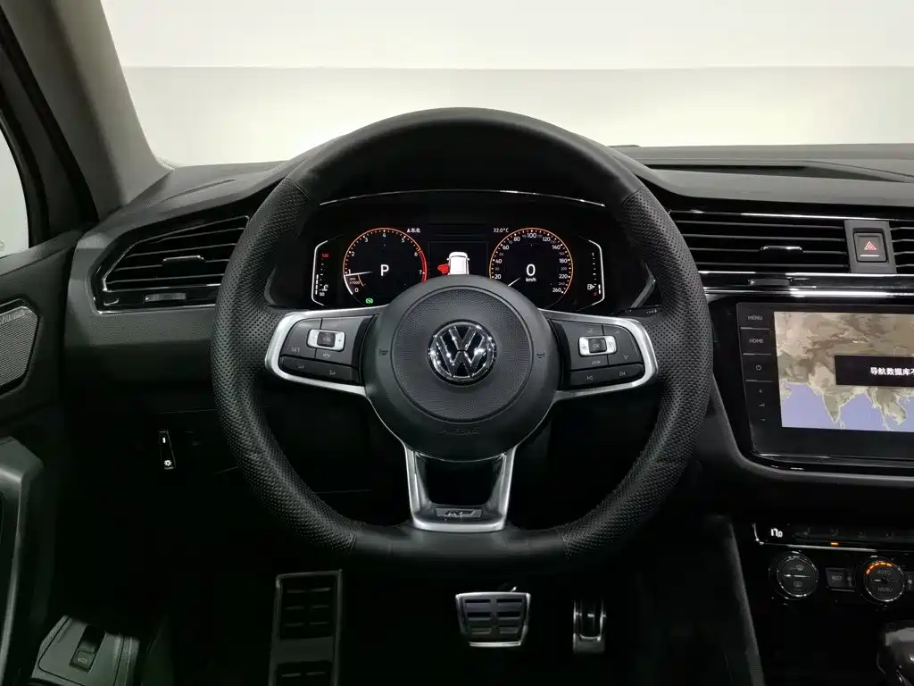Volkswagen Tiguan L 2020 — фото 11