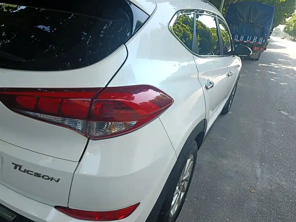 Hyundai Tucson 2016 — фото 8