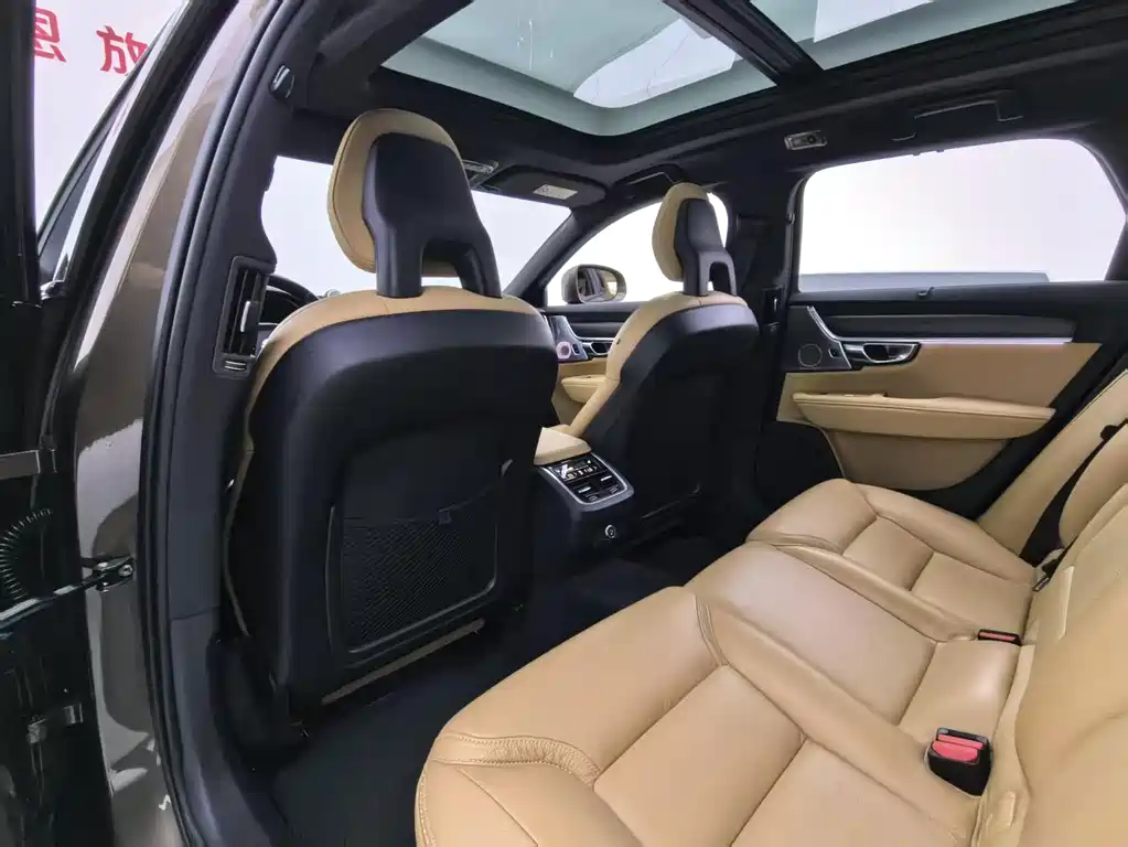 Volvo V90 2017 — фото 14