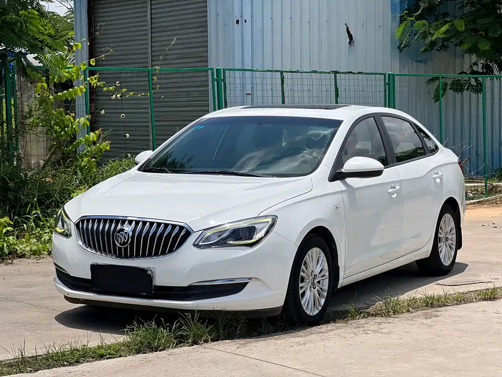 Buick Excelle 2016 — фото 1