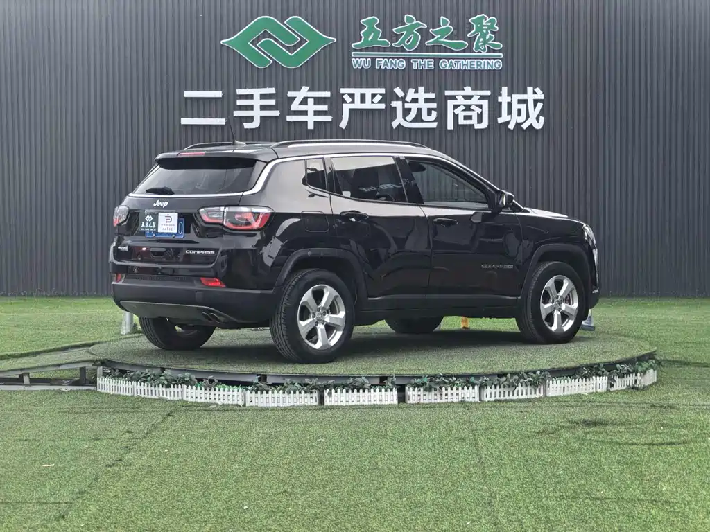 Jeep Compass 2020 — фото 21