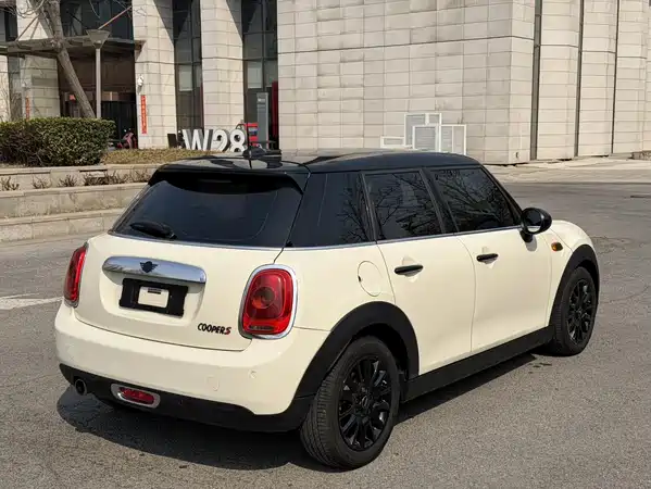 MINI 2016
