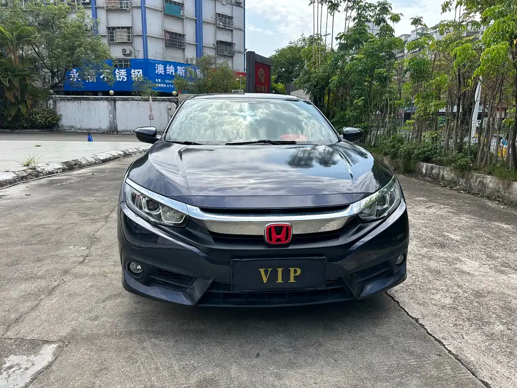 Honda Civic 2018 — фото 2