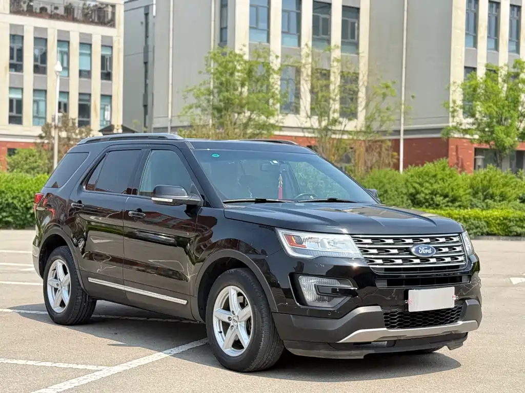 Ford Explorer 2016 — фото 3