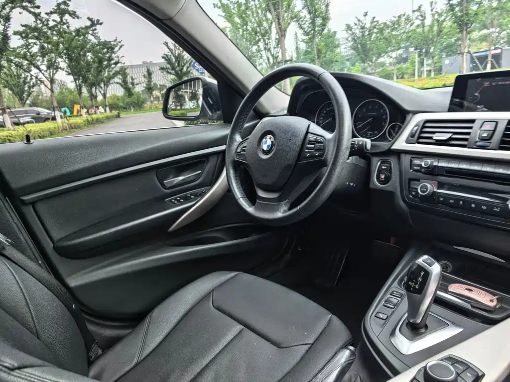 BMW 3 Series 2015 — фото 11