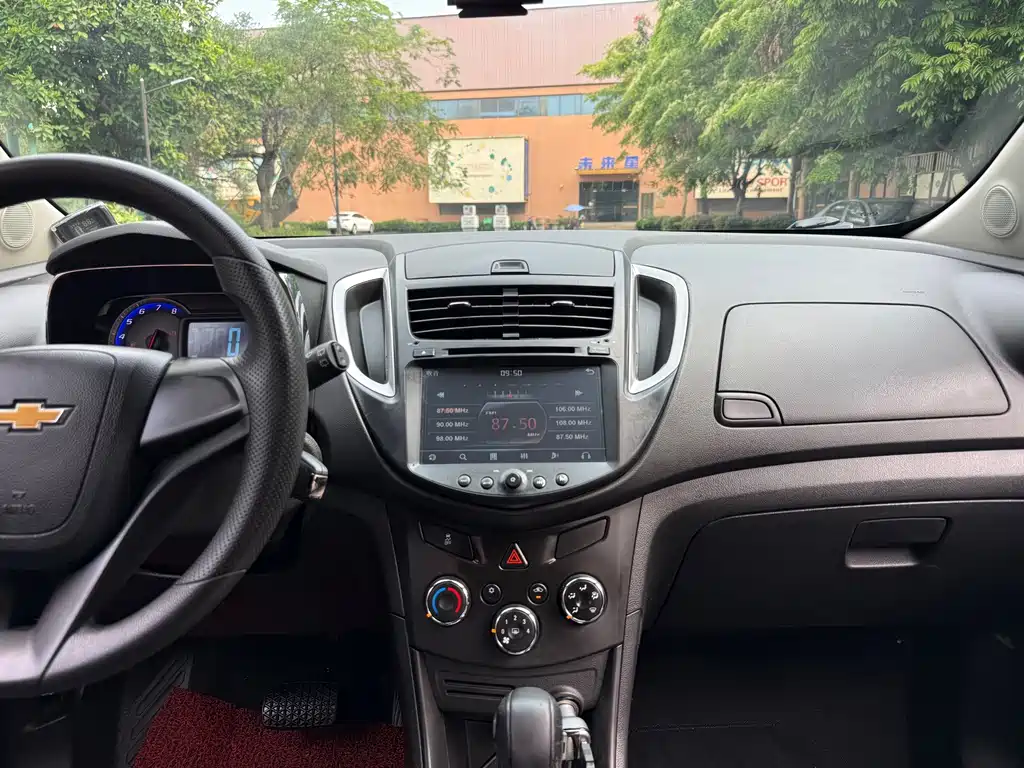 Chevrolet Trax 2015 — фото 13