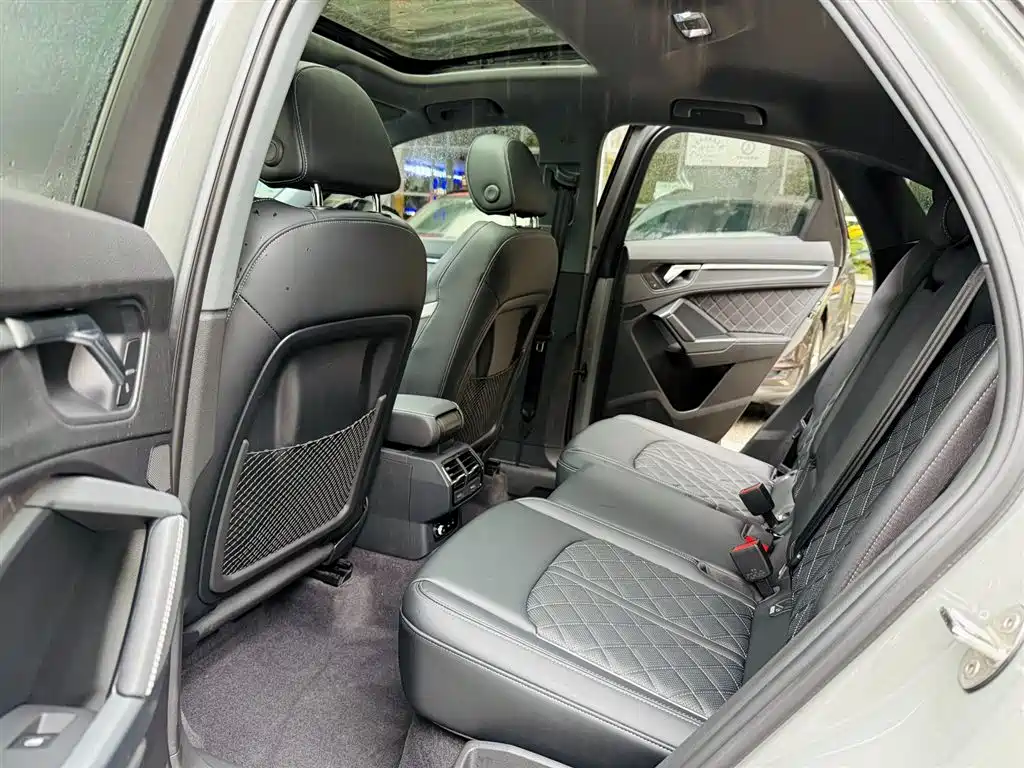 Audi Q3 Sportback 2024 — фото 14