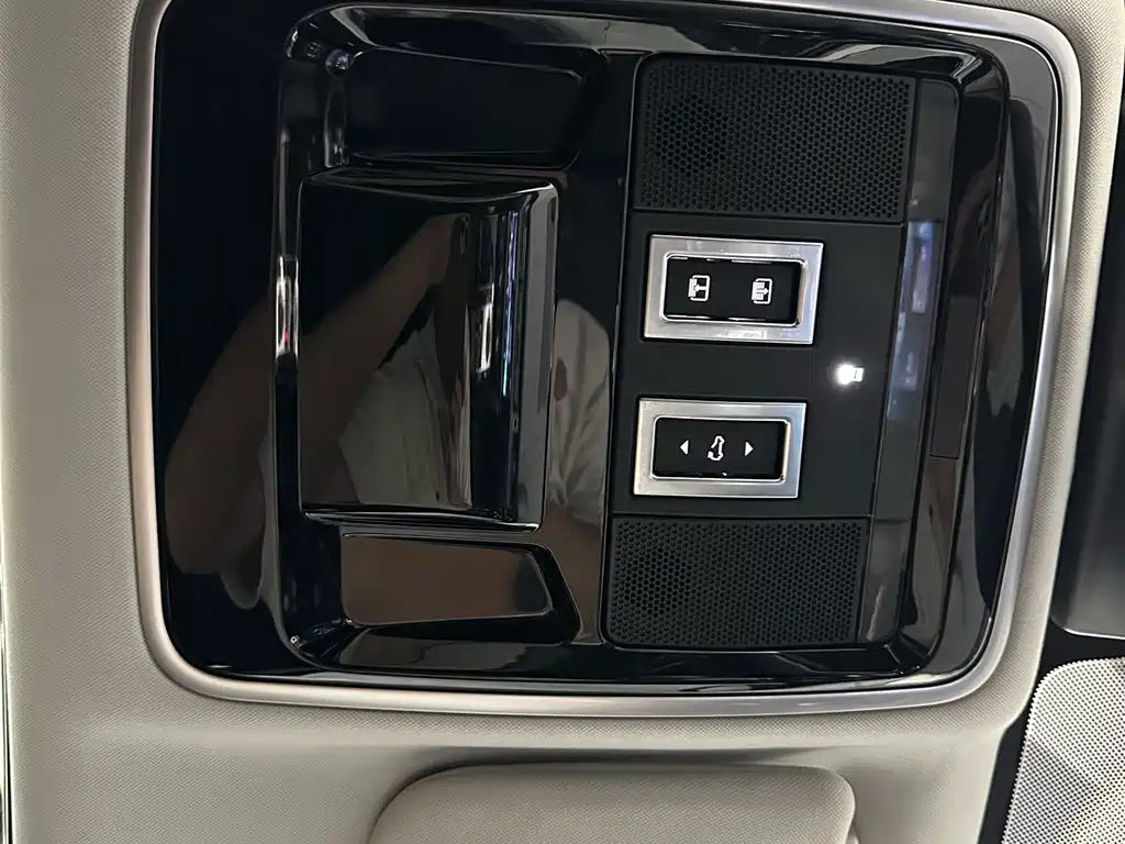 Land Rover Range Rover 2018 — фото 19