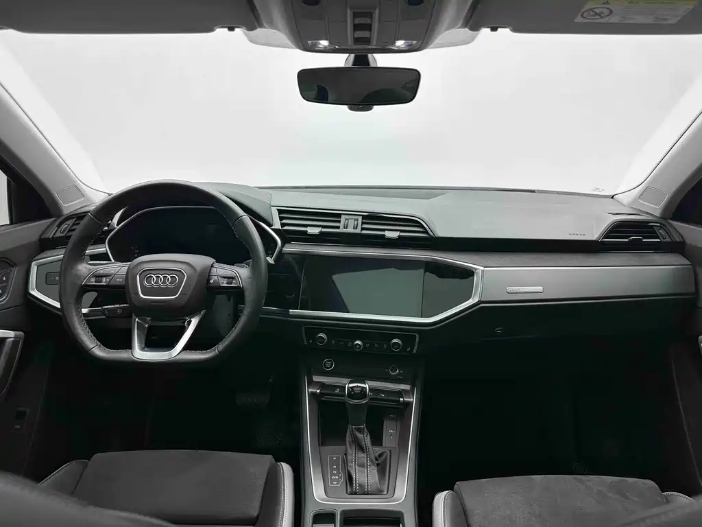 Audi Q3 2023 — фото 14
