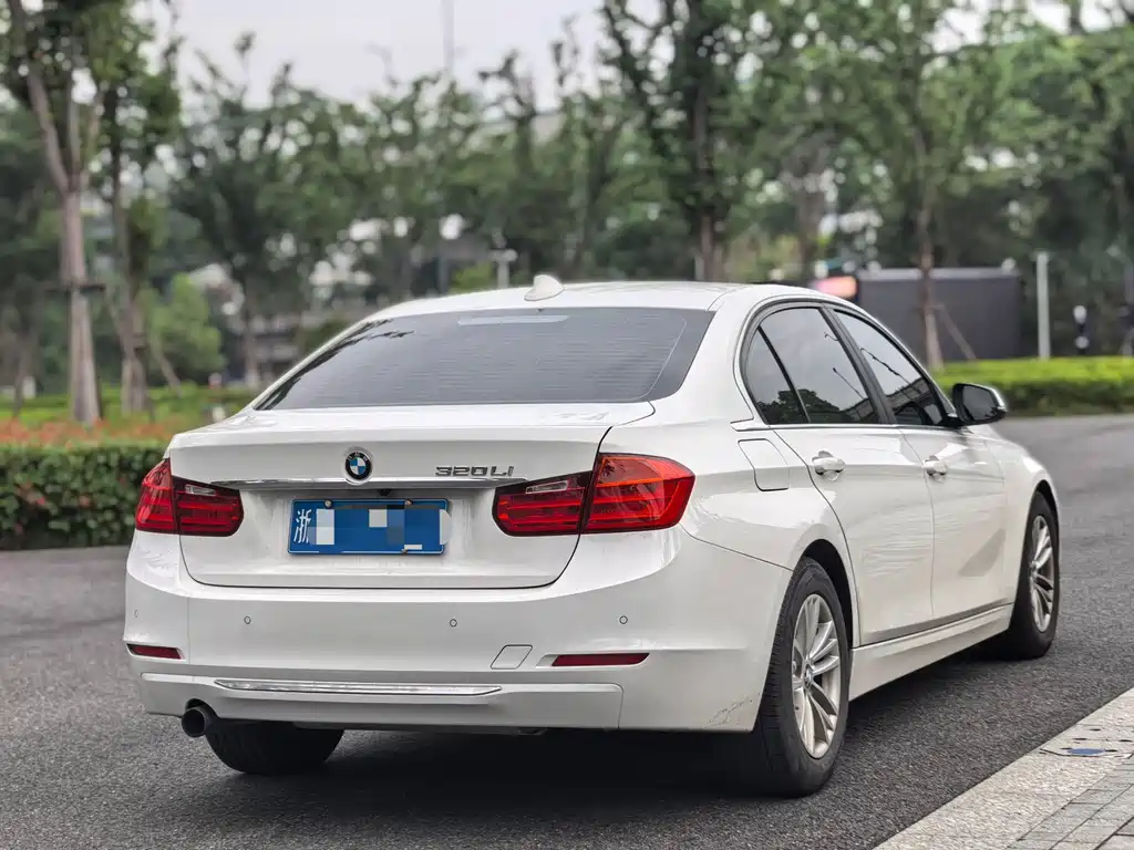 BMW 3 Series 2015 — фото 6