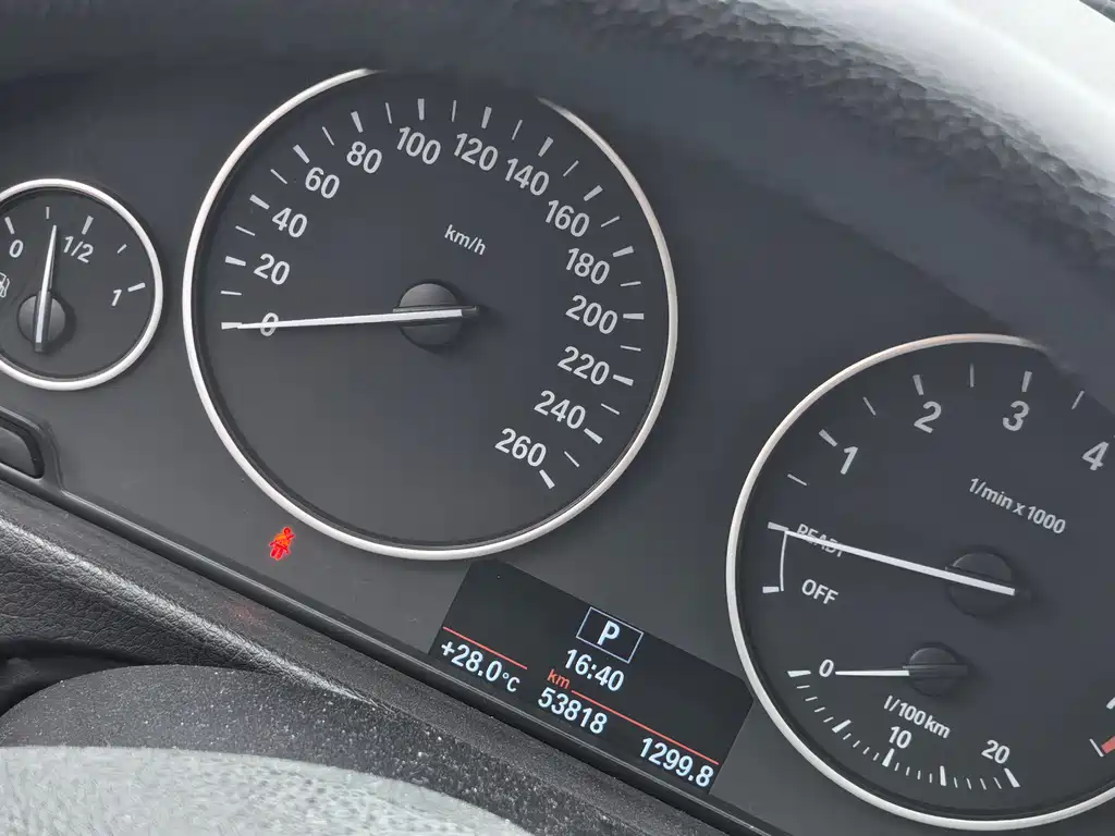 BMW 3 Series 2015 — фото 14