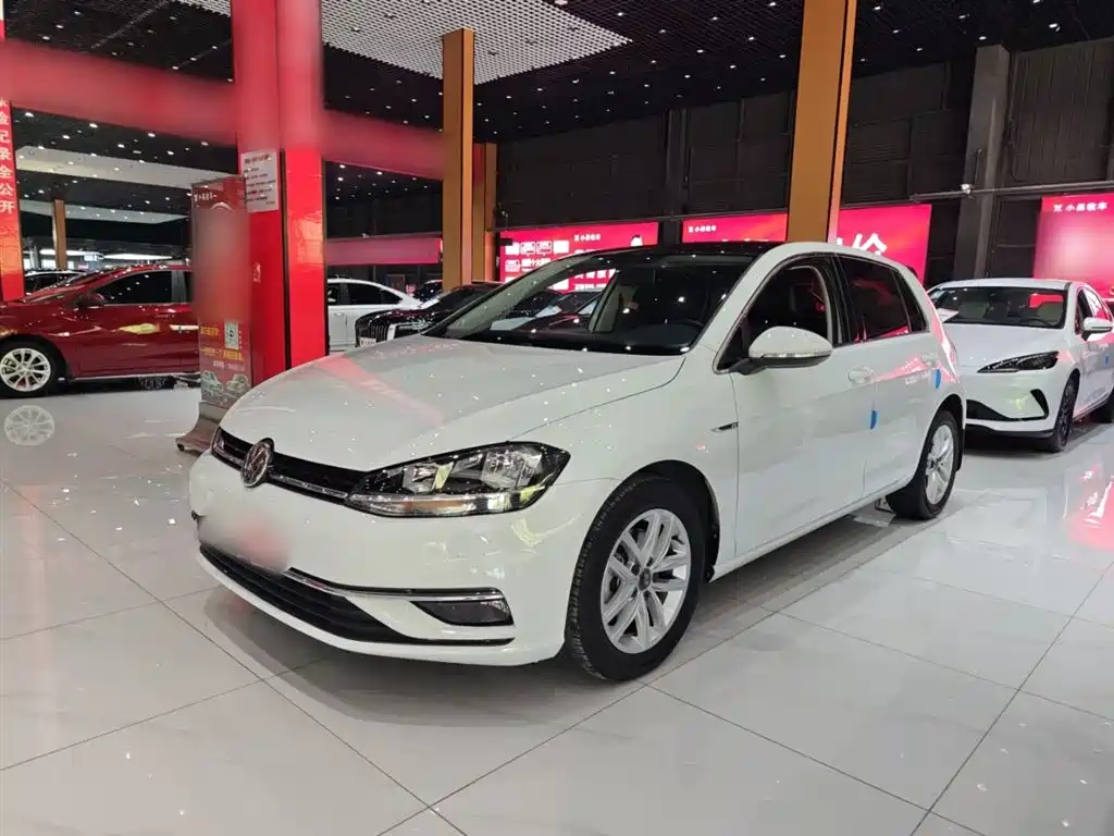 Volkswagen Golf 2018 — фото 1