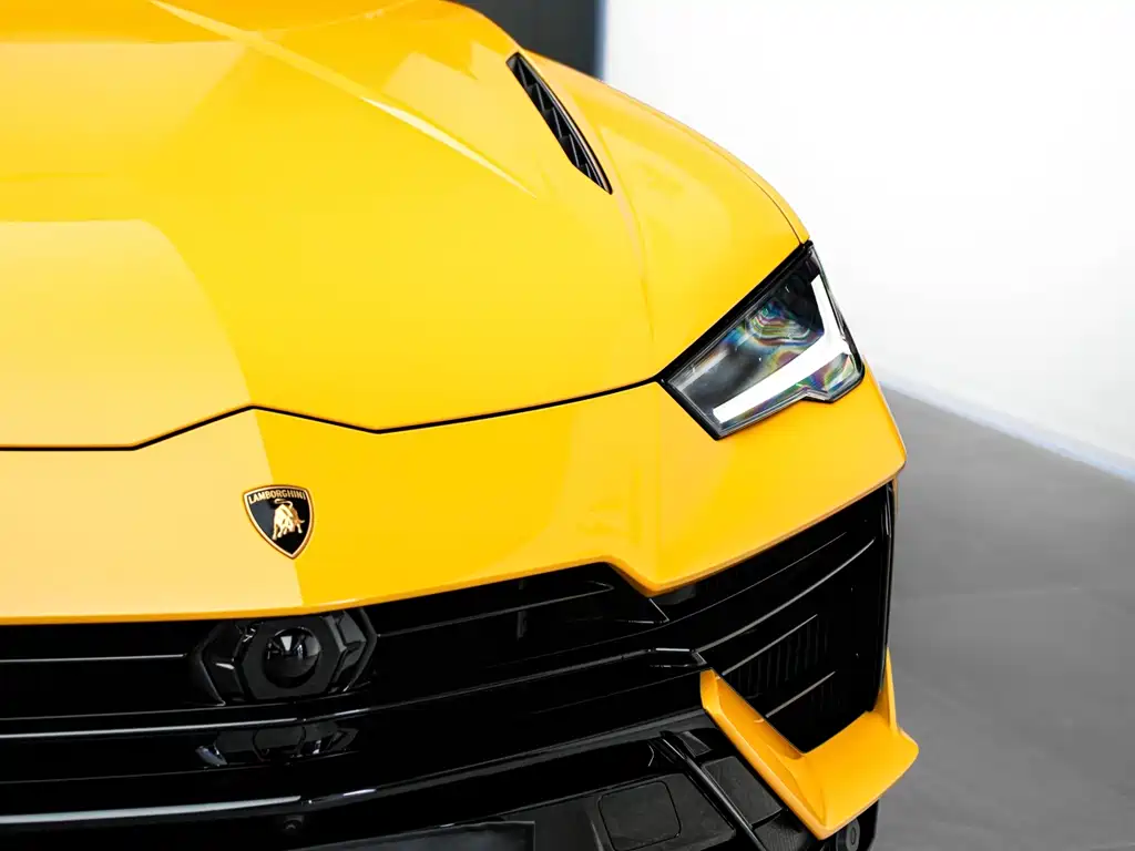 Lamborghini Urus 2023 — фото 11