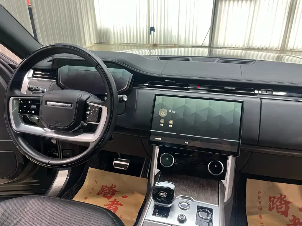 Land Rover Range Rover 2023 — фото 12