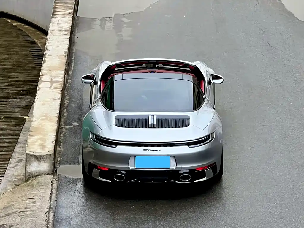 Porsche 911 2023 — фото 7