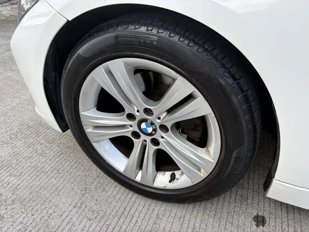 BMW 3 Series 2014 — фото 16