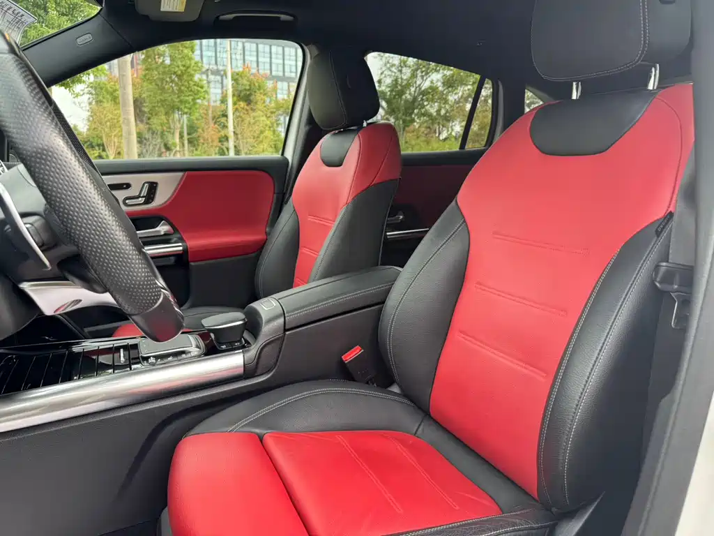 Mercedes-Benz GLA AMG 2021 — фото 11