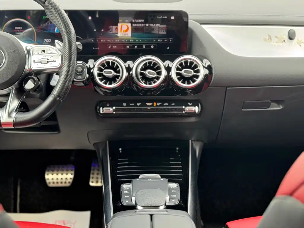 Mercedes-Benz GLA AMG 2021 — фото 17