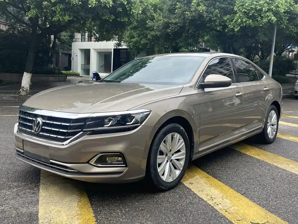 Volkswagen Passat 2020 — фото 1