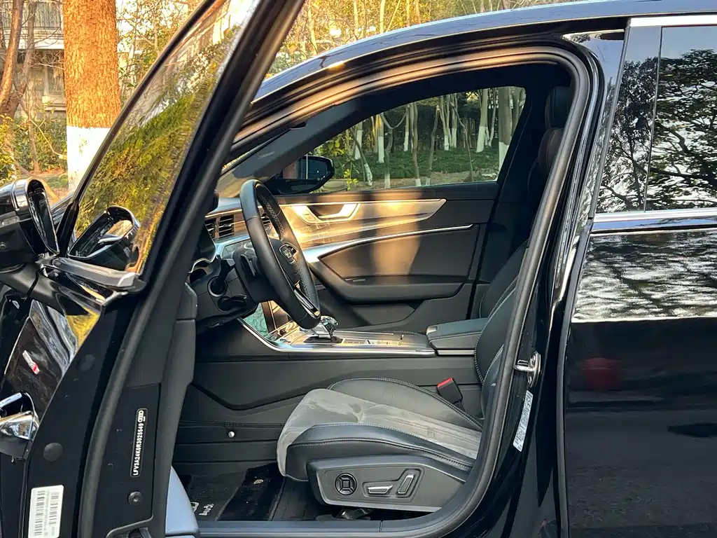 Audi A6L 2024 — фото 18