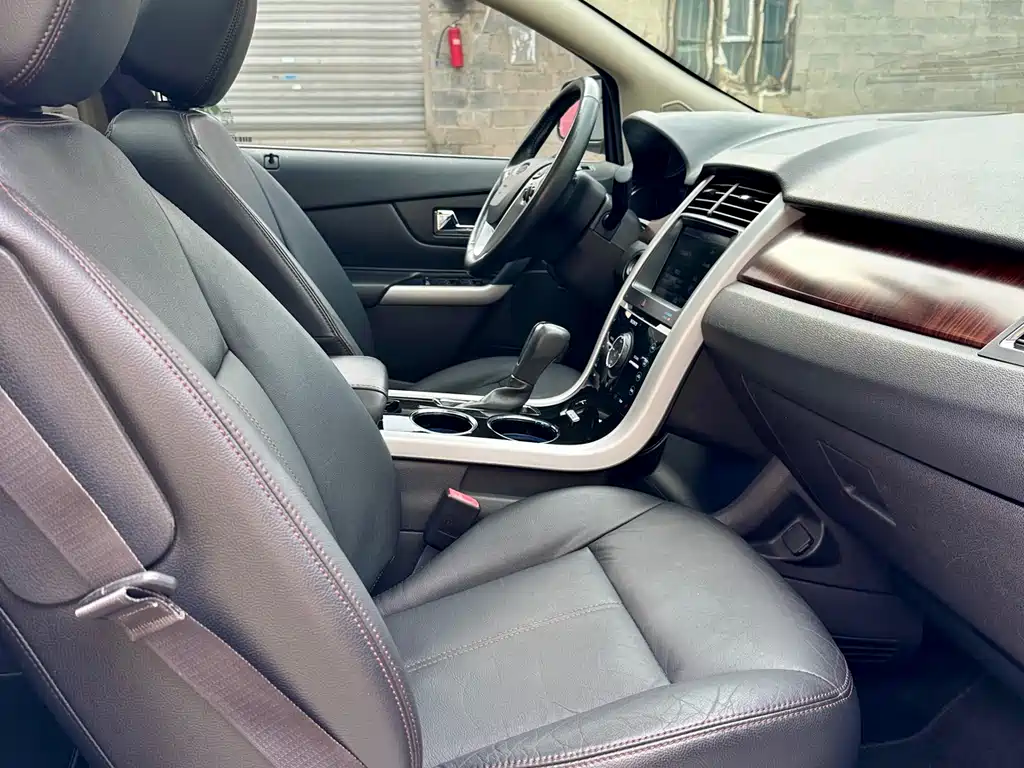 Ford Edge 2015 — фото 10
