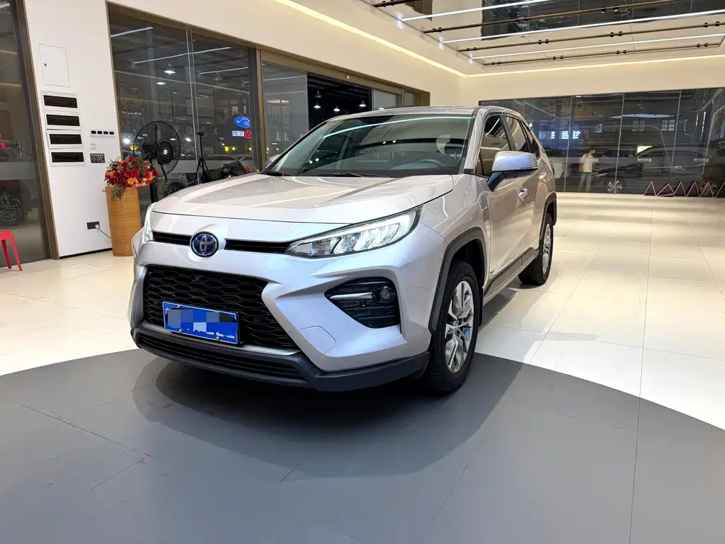 Toyota Wildlander 2022 — фото 1
